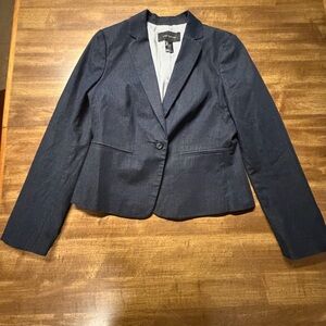 Ann Taylor Navy Blazer Size 8. Pinstripe Lining. Very Good Condition
